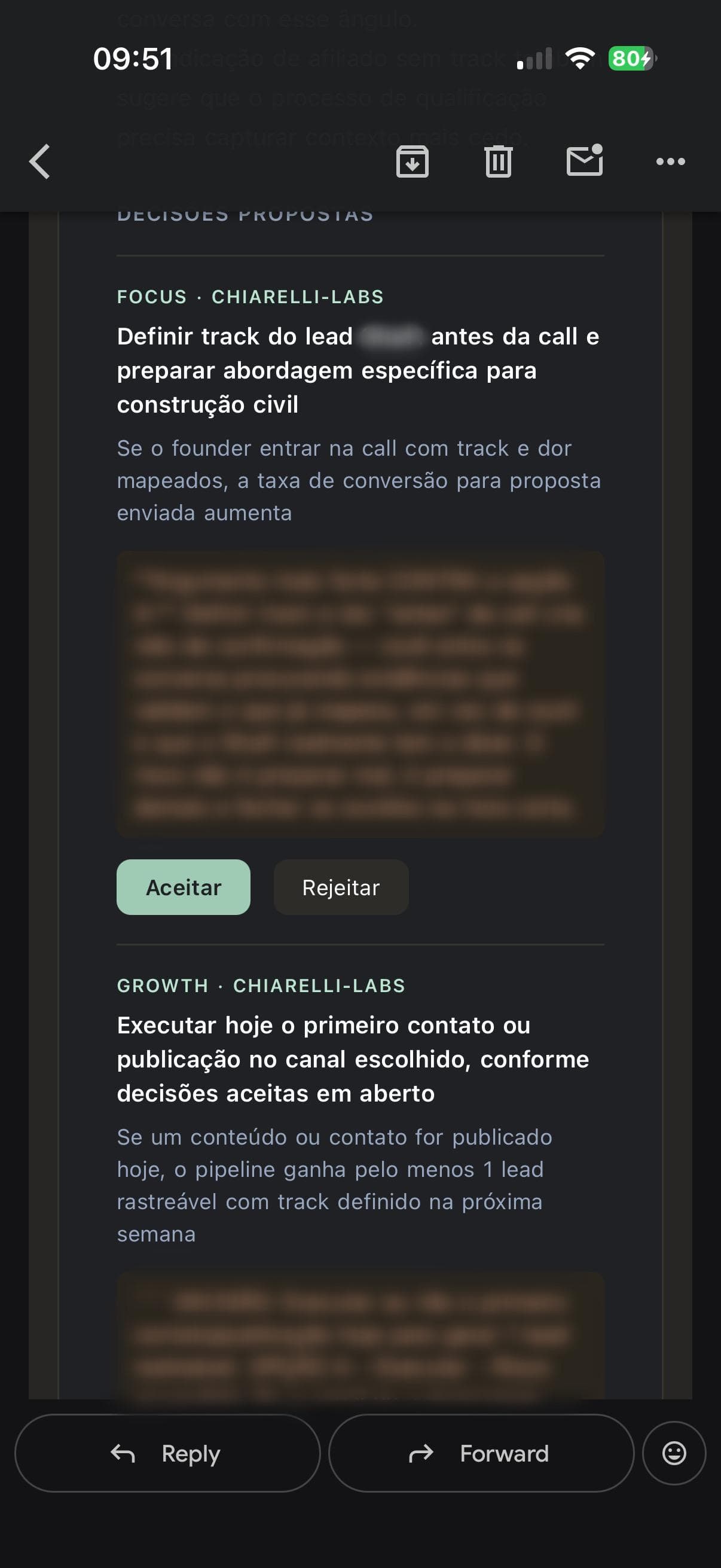 Captura de um brief diário do Company OS com o resumo das últimas 24h e recomendações.